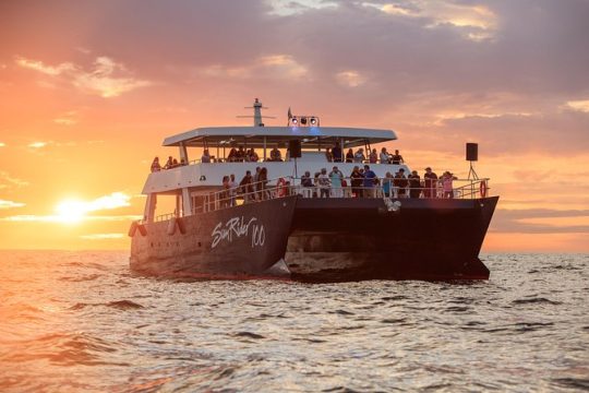 Sunset Dinner Cruise in Cabo San Lucas