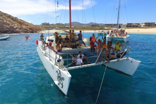 Private Catamaran La Tortuga Snorkeling and Sunset Cruise in Los Cabos