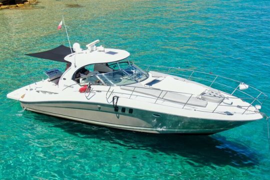 Private Yacht Sea Ray all-inclusive charter in Cabo