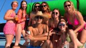 Fun party boat- great service and food was so good!!