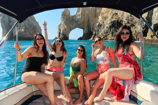 Cabo Yacht Tour to Lovers or Pelícano Beach + Beach Time